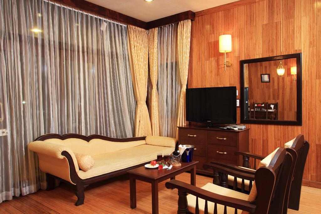 The Ashok Beach Resort Pondicherry Exterior photo